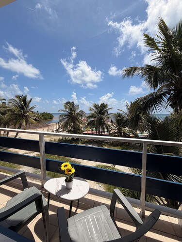 Hotel Royal Blue & Golf Cart Rental