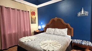 Double Room | Desk, laptop workspace, WiFi (free), individually decorated - Hotel Royal Blue & Golf Cart Rental (San Pedro)