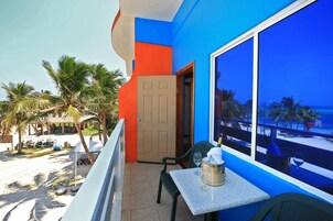 Habitación doble, vistas al mar | Balcón