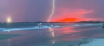 Clean, Modern family friendly beach house