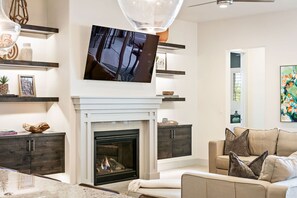 TV, fireplace - Arcadia 36 | PRIVATE Hot Tub * Sleeps 18 * Patio Views (Santa Clara)