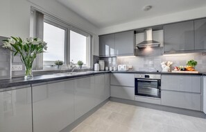 Microwave, oven, dishwasher, toaster - 2 Bed in Instow (oc-spinna) (Instow)