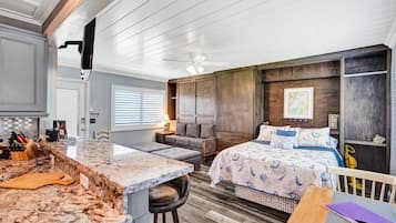 1 bedroom, iron/ironing board, WiFi, bed sheets