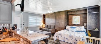 Atlantic Ave Delray Bch & Dwtn. 1 Block to Ocean Booking for 2026 Free Park,Pool