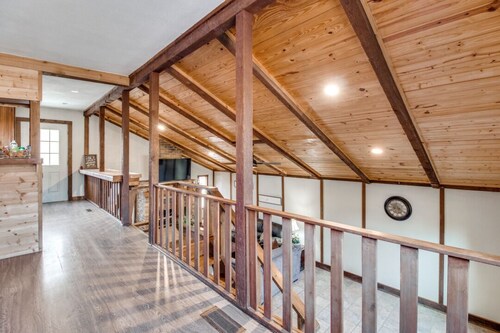 The Barrel House on Lake Texoma