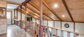 The Barrel House on Lake Texoma