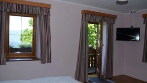 Ảnh chưa phân loại, 4 trong số 23 ảnh, nút
