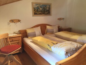 Apartment (Gaisbergblick) | Kostenlose Babybetten, kostenloses WLAN, Bettwäsche