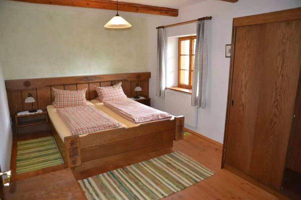 Apartment (Kaernten) | Blackout drapes, cribs (free), WiFi (free), individually decorated