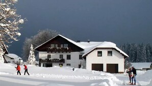 Front of property - Gästehaus Grudl (Bärnkopf)