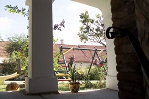 Khu vui chơi trẻ em - ngoài trời