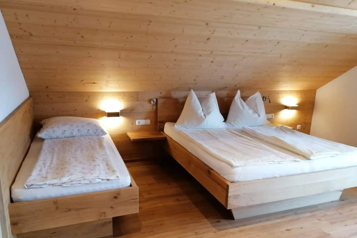 Dreibettzimmer