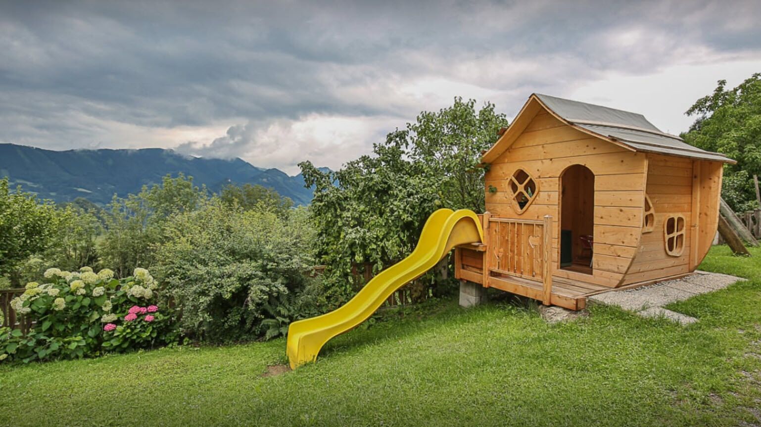 室外兒童遊樂區