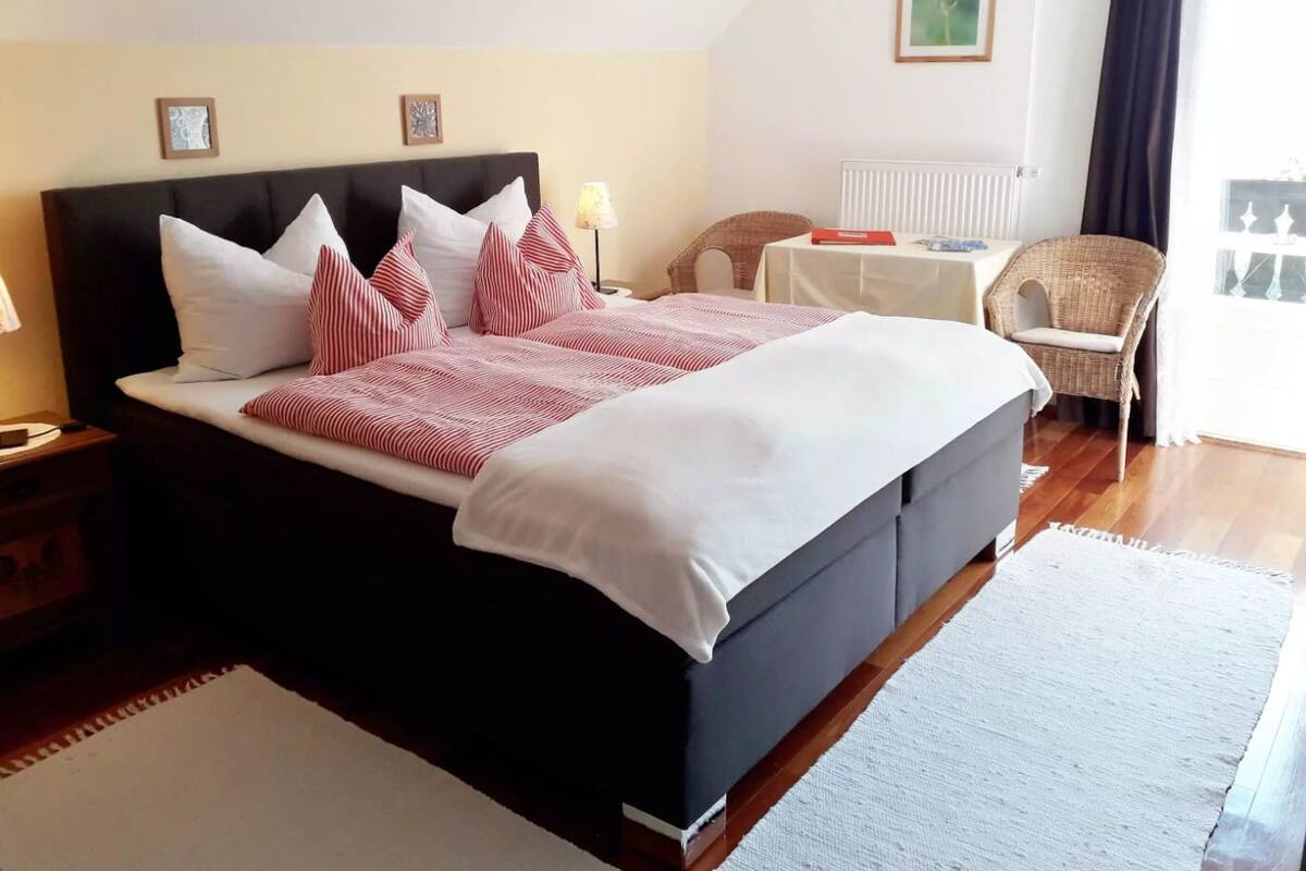 Family Room | 1 bedroom, free WiFi, bed sheets
