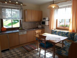 Apartment | In-room dining - Bio-Ferienbauernhof "Zirmhof" (Fendels)