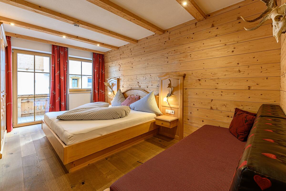 Apartment (Wilder Gogl) | Schreibtisch, laptopgeeigneter Arbeitsplatz, Verdunkelungsvorhänge