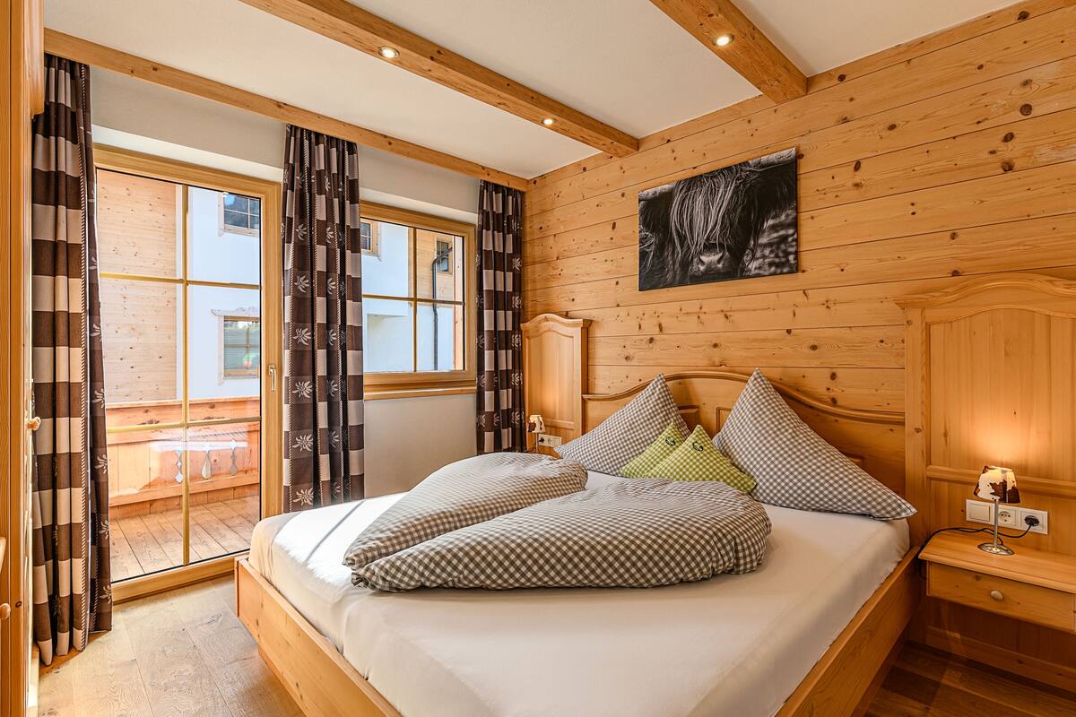 Apartment (Kuh`ler Gogl) | Schreibtisch, laptopgeeigneter Arbeitsplatz, Verdunkelungsvorhänge