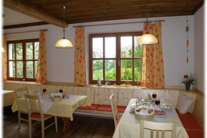 Buffet breakfast for a fee - Prinzenhof (Gross Gerungs)