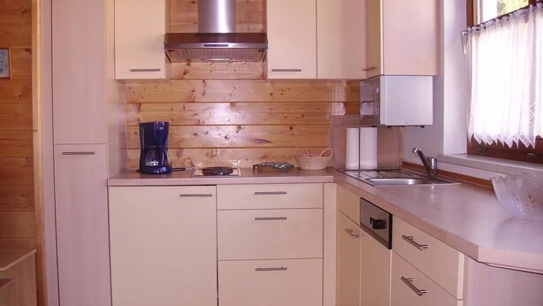 Coffee/tea maker, fridge, oven, stovetop - Wolf's Revier (Gaming)