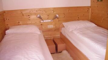 Free cribs/infant beds, free WiFi, bed sheets