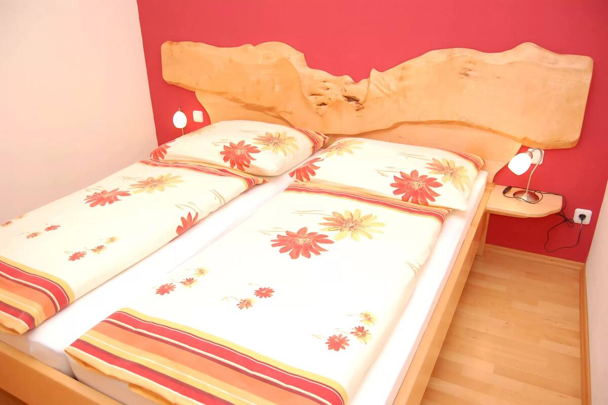 Apartment, 1 Bedroom, Balcony | Cribs (free), WiFi (free), bed sheets