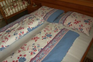 Wifi gratis y ropa de cama 