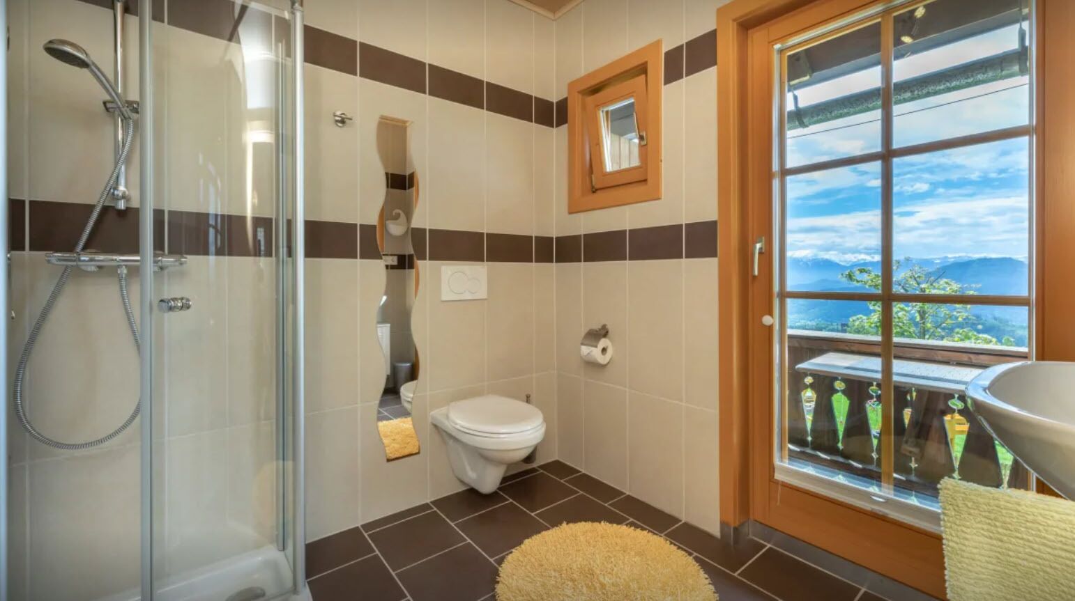 Studio (Bergpanorama) | Badezimmer | Dusche, Handtücher