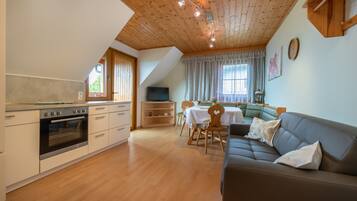 Apartment, 2 Schlafzimmer, Balkon (Karawanken) | Kostenloses WLAN, Bettwäsche