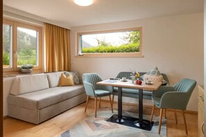 Flat-screen TV, ping pong - Ferienhof Neusacher Moser (Weissensee)