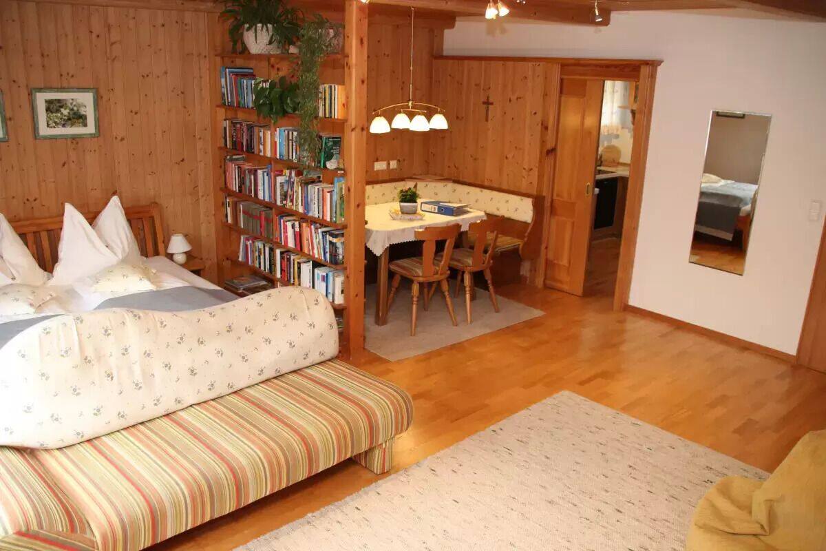 Apartment, 1 Bedroom, Balcony (Kirschbaum) | Iron/ironing board, cribs (free), WiFi (free), bed sheets