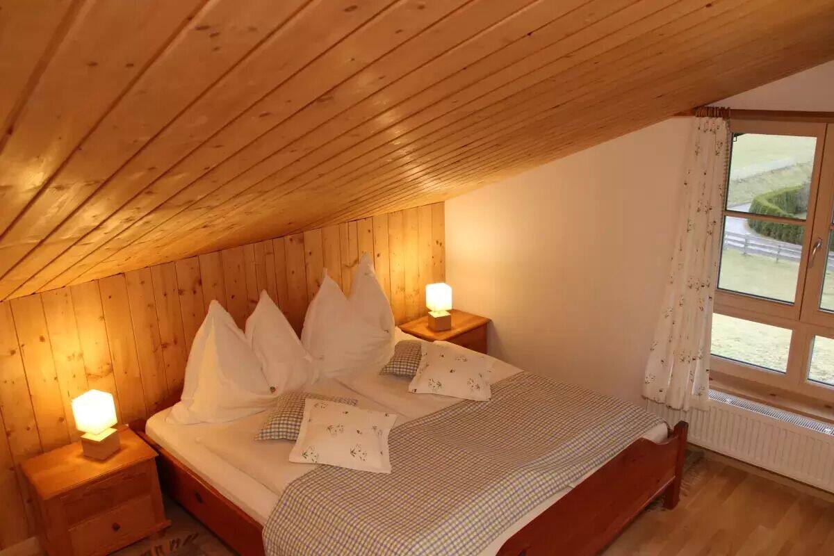 Apartment, 2 Bedrooms, Balcony (Birnbaum) | Iron/ironing board, cribs (free), WiFi (free), bed sheets