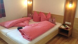 WiFi (free), bed sheets - Haflingerhof (Kramsach)