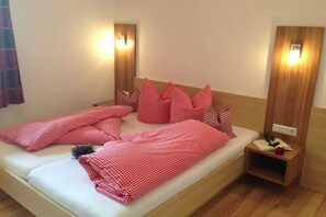 Free WiFi, bed sheets - Haflingerhof (Kramsach)