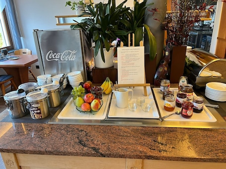 Daily buffet breakfast for a fee. Landhotel Georgshof