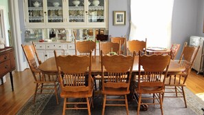 Huis, meerdere bedden (580 Russell Place) | Privékeuken | Kruiden, keukenrol