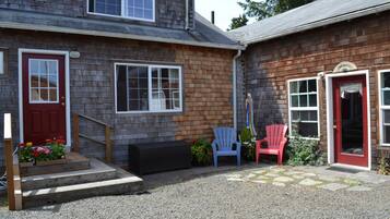 House, Multiple Beds (94 S Cottage #3) | Exterior