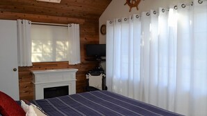 House, Multiple Beds (430 13th Ave) | 2 bedrooms, WiFi (free) - 430 13th Ave (Seaside)