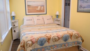 House, Multiple Beds (430 13th Ave) | 2 bedrooms, free WiFi - 430 13th Ave (Seaside)