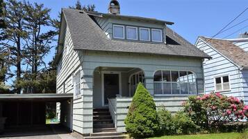 House, Multiple Beds (780 Beach Dr) | Exterior