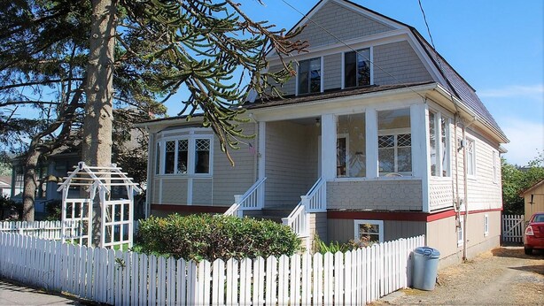 House, Multiple Beds (333 12th Ave) | Exterior - 333 12th Ave (Seaside)