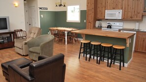 House, Multiple Beds (2133 S Columbia) | Private kitchen