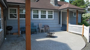 Maison, plusieurs lits (2133 S Columbia) | Balcon
