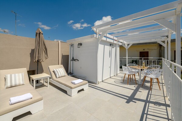 Outdoor dining - Nice brand new stone charm house..in the center of Pitsidia.. (Pitsidia)