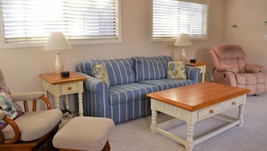 House, Multiple Beds (130 13th Ave) | Living room - 130 13th Ave (Seaside)