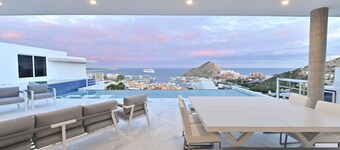 Modern and Spacious Villa Tanzanita de Law