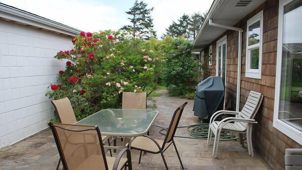 House, Multiple Beds (2360 S Downing) | Balcony - 2360 S Downing (Seaside)