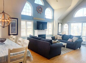 Smart TV, DVD player, video library - Beautiful 4-bedroom, beach block home in Sea Isle City!  (Sea Isle City)