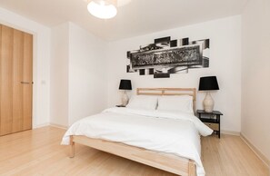 2 bedrooms, iron/ironing board, WiFi, bed sheets