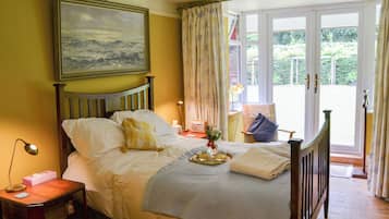4 bedrooms, free WiFi, bed sheets