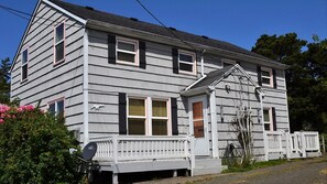 ハウス ベッド (複数台) (326 2nd Ave) | 外観